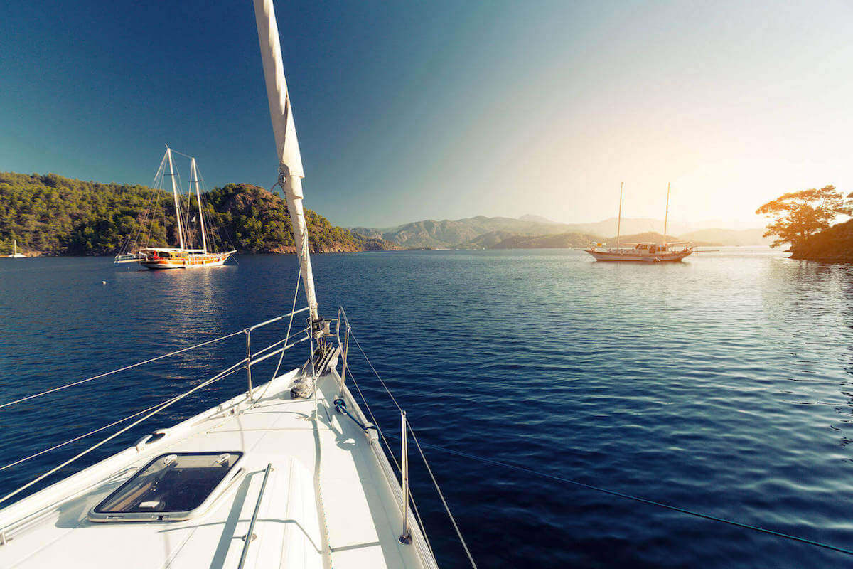 how to learn to sail a yacht