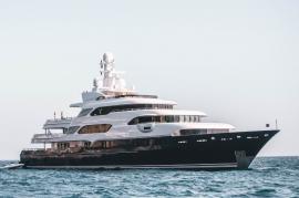 who owns the lady may yacht