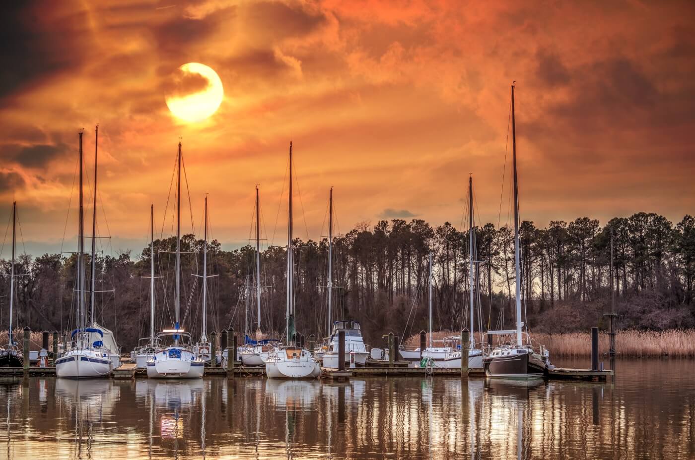 live aboard a sailboat