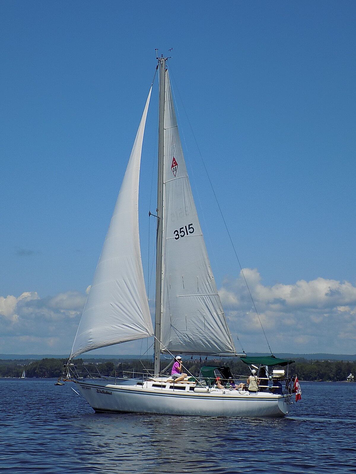 live aboard ocean sailboat