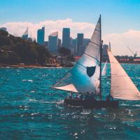 Sailboat in front of NYC with Bermuda mainsail and Jib