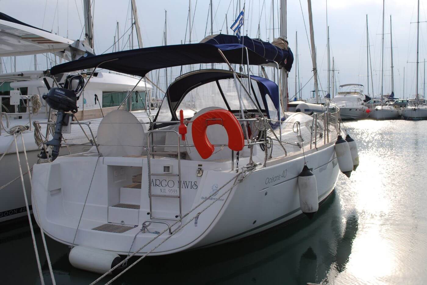 large sailboat manufacturers