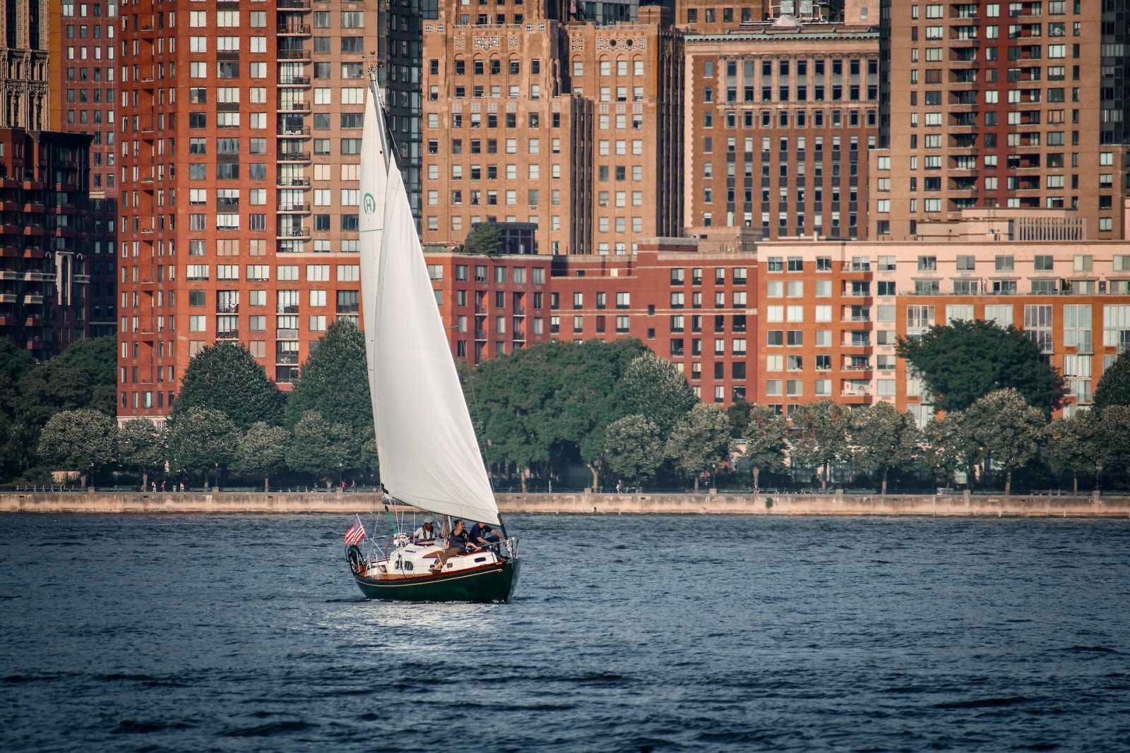 25 foot cruising sailboat