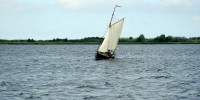 sailboat rudder keel