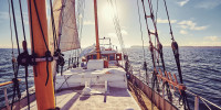 dinghy sailboat rigging