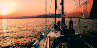 learn to sail a yacht uk